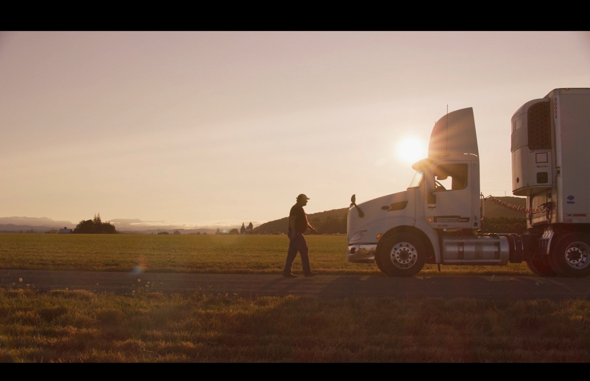 CBS carrier delivering to retail DC